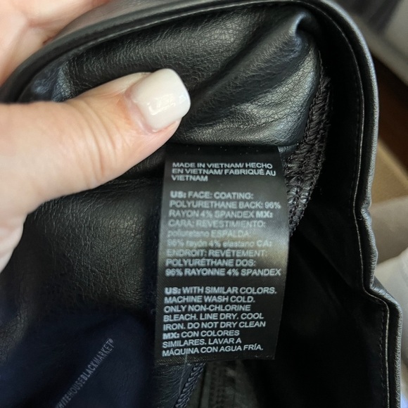 BNWT White House Black Market Vegan Leather Runway Leggings 6P - Picture 10 of 11